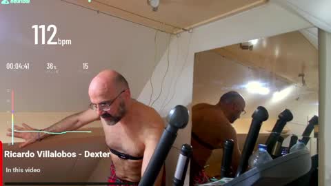 bazzz_8 online show from May 2026 05:53:02 PM