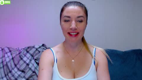 bb__bonami_ online show from September 2025 04:43:02 PM