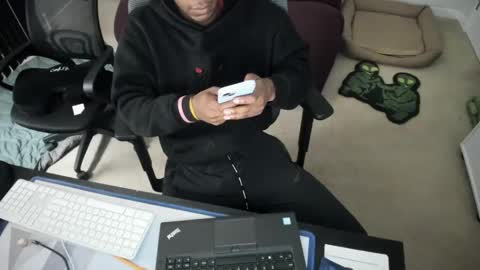 Racks online show from February 2025 03:01:02 AM