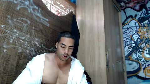 Justin online show from December 2025 09:13:02 PM