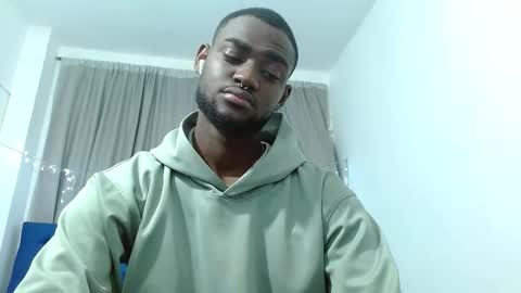 Andrew  online show from November 2025 03:17:01 AM