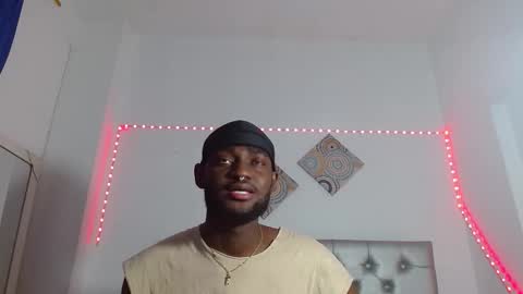 Andrew  online show from December 2025 07:09:01 PM