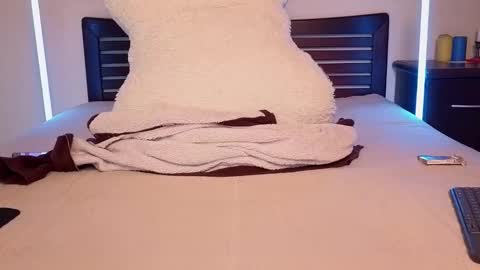 Love online show from November 2025 02:03:01 AM