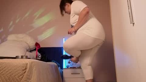 Love online show from April 2026 09:08:02 PM