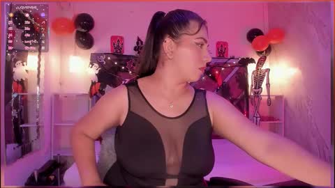 Snapshot of bbwcloe chatting on October 2025 04:34:02 AM Cloe online show from October 2025 04:34:02 AM