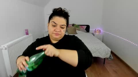 Snapshot of bbwevva chatting on October 2025 07:57:02 PM EvaEmi online show from October 2025 07:57:02 PM