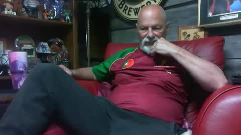 bbwlvr16 online show from April 2026 04:13:01 PM