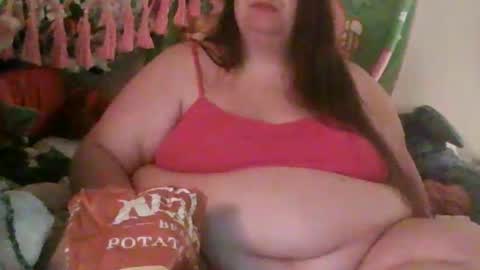 Snapshot of bbwprincesselsie chatting on March 2025 02:09:02 AM princess elsie online show from March 2025 02:09:02 AM
