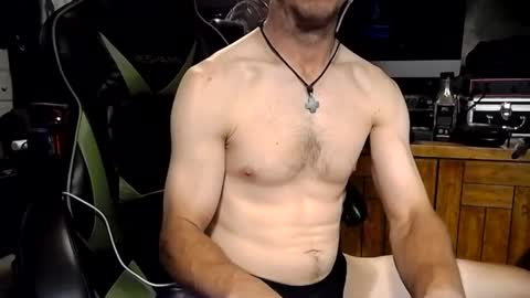 bchillin28 online show from June 2026 07:39:02 PM