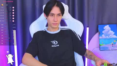 Aiden online show from December 2025 12:57:02 PM