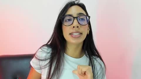 daniela villamizar online show from December 2024 01:35:02 PM