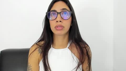 daniela villamizar online show from December 2024 07:22:01 PM