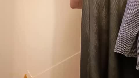 ozzie online show from March 2026 09:59:01 PM