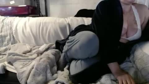 BeachyMILF online show from February 2026 04:49:02 PM