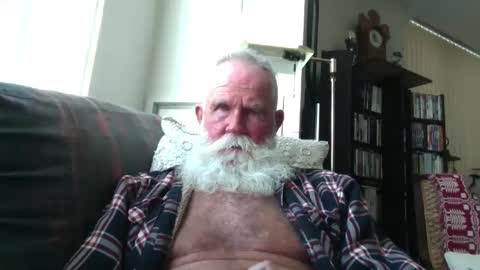 beardbushy online show from September 2025 03:46:01 PM
