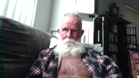 beardbushy online show from November 2025 05:35:01 PM