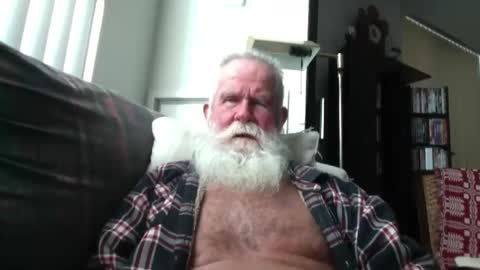 beardbushy online show from February 2026 04:49:02 PM