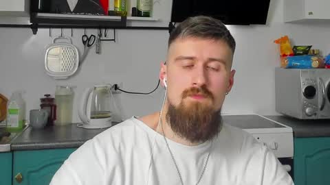 Zeus online show from March 2025 10:49:02 PM