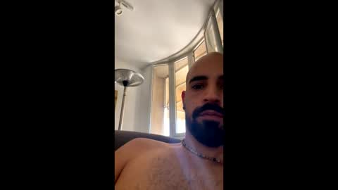 Ask me online show from October 2025 10:01:01 AM