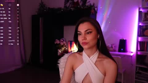 Bzzz Bea online show from February 2025 08:37:01 PM