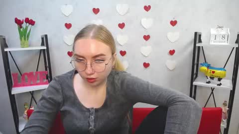 BeatriceFlyy online show from December 2024 03:33:02 PM