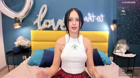 Snapshot of beatricereeves chatting on February 2025 10:45:01 AM Beatrice 3 online show from February 2025 10:45:01 AM