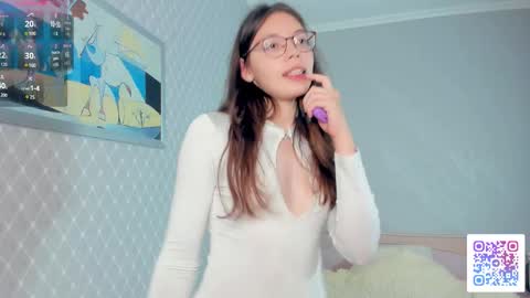 Snapshot of beatrixcutsforth chatting on September 2025 07:15:02 PM Beatrix or Triss3 online show from September 2025 07:15:02 PM