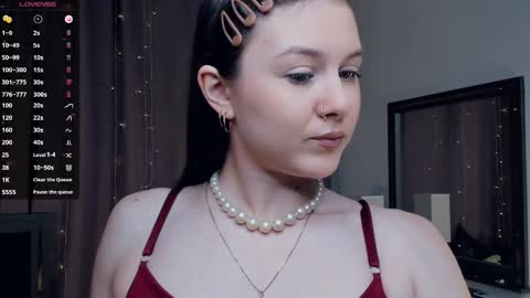 Snapshot of beatrixcutsforth chatting on September 2025 06:38:01 AM Beatrix or Triss3 online show from September 2025 06:38:01 AM