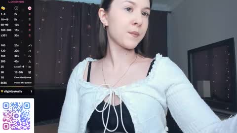 Snapshot of beatrixcutsforth chatting on September 2025 07:34:02 AM Beatrix or Triss3 online show from September 2025 07:34:02 AM