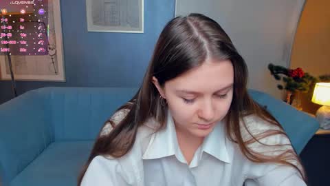Snapshot of beatrixcutsforth chatting on October 2025 10:05:01 AM Beatrix or Triss3 online show from October 2025 10:05:01 AM