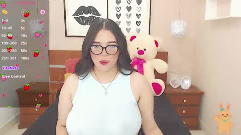 Snapshot of beautty_pink chatting on December 2024 03:11:01 PM beautty_pink online show from December 2024 03:11:01 PM