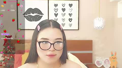 Snapshot of beautty_pink chatting on December 2024 07:53:02 PM beautty_pink online show from December 2024 07:53:02 PM
