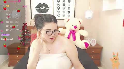 Snapshot of beautty_pink chatting on January 2025 07:39:02 PM beautty_pink online show from January 2025 07:39:02 PM