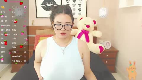 Snapshot of beautty_pink chatting on January 2025 06:44:01 PM beautty_pink online show from January 2025 06:44:01 PM