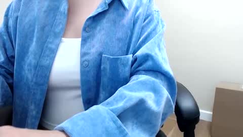 Snapshot of beauty_annyta chatting on May 2026 06:52:01 AM beauty_annyta online show from May 2026 06:52:01 AM