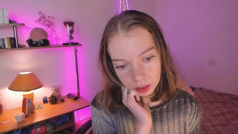 Snapshot of beautyeliise chatting on December 2024 02:27:02 PM Eliise online show from December 2024 02:27:02 PM