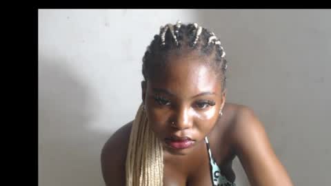 Snapshot of beautyslut1 chatting on April 2026 06:14:01 AM beautyslut1 online show from April 2026 06:14:01 AM