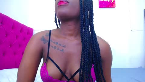 Snapshot of beautyyebonyy chatting on December 2024 01:53:02 PM Abby online show from December 2024 01:53:02 PM