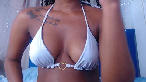 Snapshot of beautyyebonyy chatting on January 2025 01:32:02 PM Abby online show from January 2025 01:32:02 PM