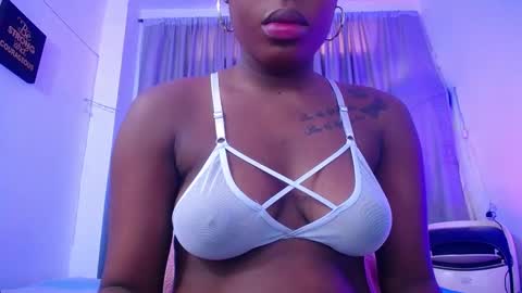 Snapshot of beautyyebonyy chatting on October 2025 03:31:02 PM Abby online show from October 2025 03:31:02 PM