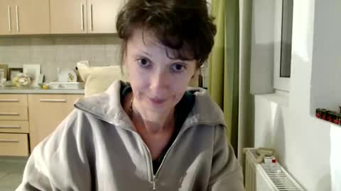 Raluca online show from October 2025 06:48:01 PM