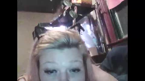 Snapshot of beccadream420 chatting on February 2026 07:17:01 AM beccadream420 online show from February 2026 07:17:01 AM