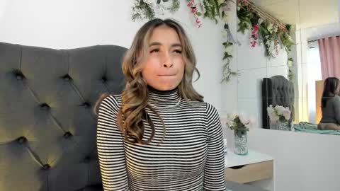 beccamilanni online show from December 2024 07:00:02 PM