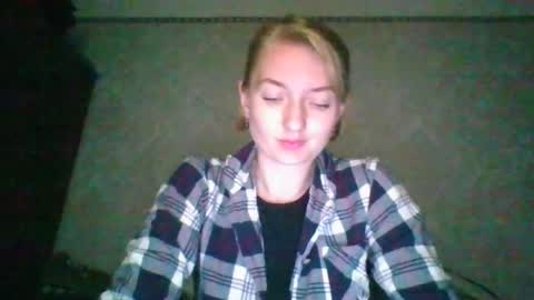 BeckiXOlensy online show from June 2026 04:20:01 PM