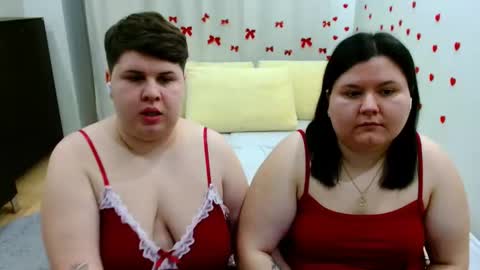 BeckyAndEllen online show from November 2025 02:39:01 PM