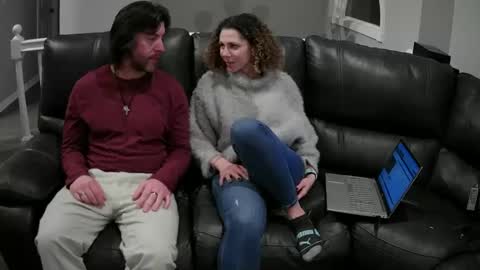 Snapshot of bedroom_king_and_queen chatting on January 2025 02:29:01 AM Bedroom king and queen online show from January 2025 02:29:01 AM