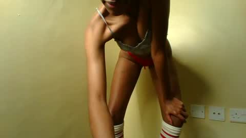 Snapshot of bee01hive chatting on November 2025 11:59:02 PM bee01hive online show from November 2025 11:59:02 PM