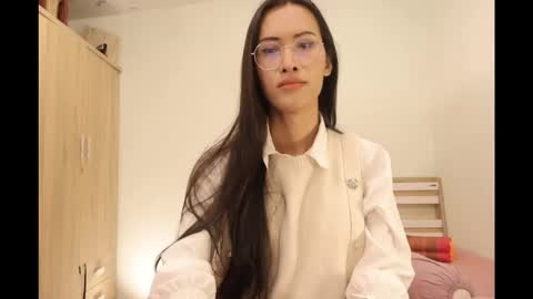 bee_thai online show from November 2025 07:47:01 PM