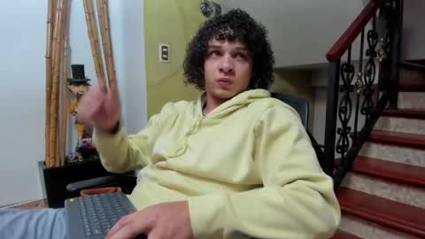 independent model online show from December 2024 09:52:01 AM