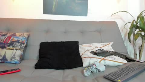 independent model online show from March 2025 10:55:02 PM